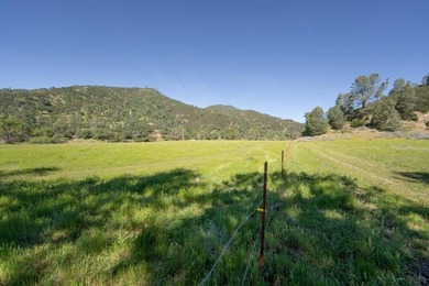 Welcome to a rare opportunity to own a beautiful ranch in the - photo 42