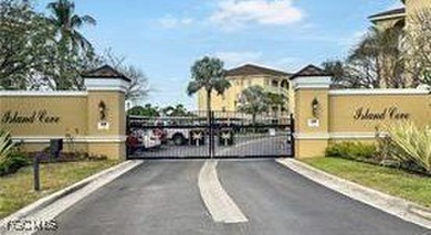 Caloosahatchee River Condo For Sale in Cape Coral Florida