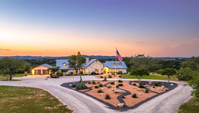 (private lake, pond, coastal) Home For Sale in Bandera Texas