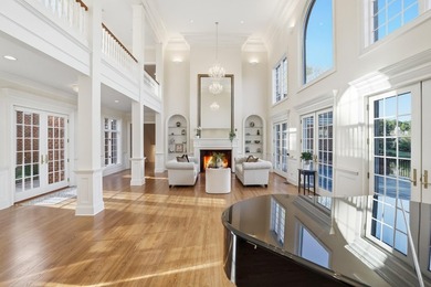 Ultimate lakeside living in the estate section of Woodside, a - photo 17