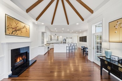 Ultimate lakeside living in the estate section of Woodside, a - photo 20