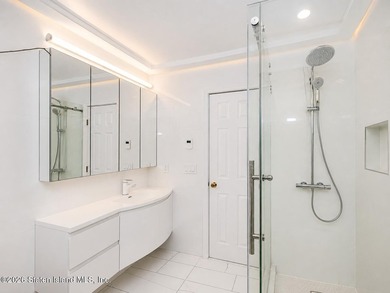 Welcome to 47 Robinson Avenue! This young two-family, 3-bedroom - photo 24