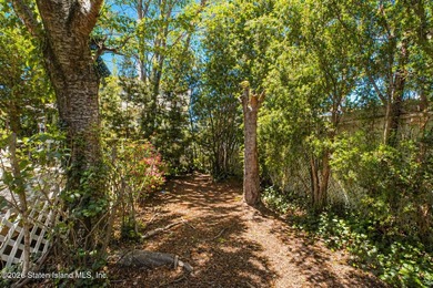 Welcome to 47 Robinson Avenue! This young two-family, 3-bedroom - photo 29