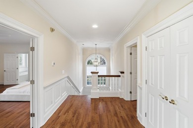 Ultimate lakeside living in the estate section of Woodside, a - photo 34