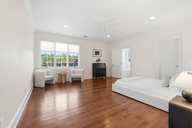 Ultimate lakeside living in the estate section of Woodside, a - photo 35