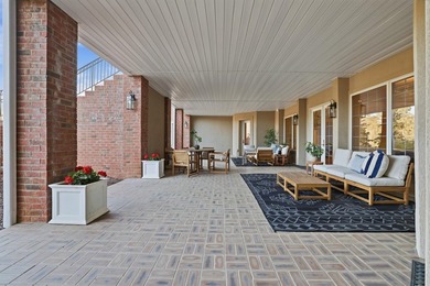 Ultimate lakeside living in the estate section of Woodside, a - photo 45
