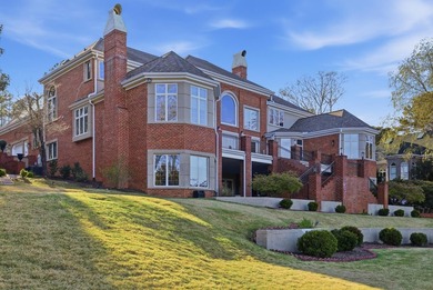 Ultimate lakeside living in the estate section of Woodside, a - photo 48