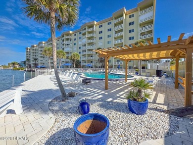 An exceptional riverfront residence of distinction - this 6th - photo 3