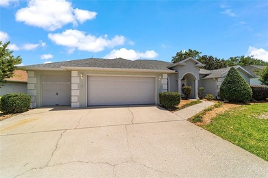 RESORT-STYLE LIVING WITH STUNNING GOLF COURSE VIEWS IN OCALA - photo 6