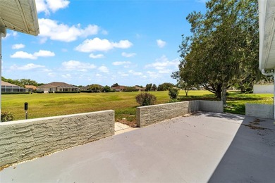 RESORT-STYLE LIVING WITH STUNNING GOLF COURSE VIEWS IN OCALA - photo 9