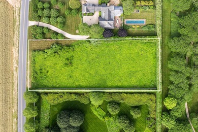 A once-in-a-lifetime offering in the heart of Sagaponack Village - photo 9