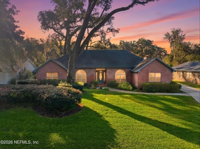 St. Johns River Home Active Under Contract in Jacksonville Florida