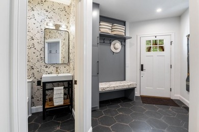 Luxury Living Meets Exceptional Entertaining! Blending timeless - photo 38