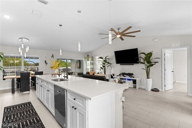 Welcome to this stunning 4-bedroom, 3-bathroom home built in - photo 3
