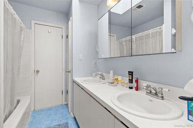 Welcome to this well-maintained home offering comfort - photo 11
