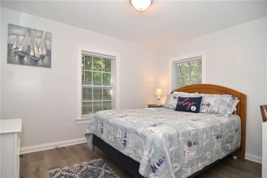 Located in the heart of Narragansett Pier. Beautifully renovated - photo 12