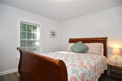 Located in the heart of Narragansett Pier. Beautifully renovated - photo 13