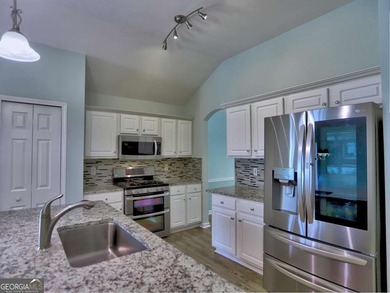 This beautifully maintained 2-bedroom, 2-bath ranch home is - photo 14