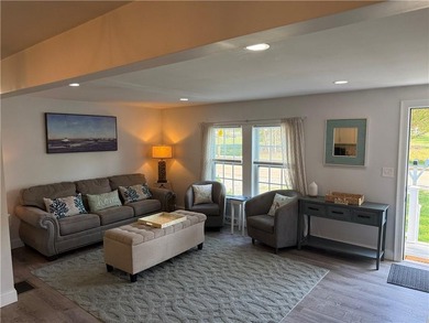 Located in the heart of Narragansett Pier. Beautifully renovated - photo 17