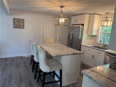 Located in the heart of Narragansett Pier. Beautifully renovated - photo 21