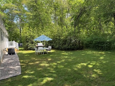 Located in the heart of Narragansett Pier. Beautifully renovated - photo 26