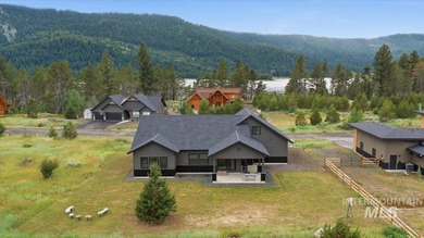 Escape to the heart of Idaho's mountain playground with this - photo 27