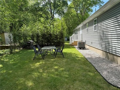 Located in the heart of Narragansett Pier. Beautifully renovated - photo 27
