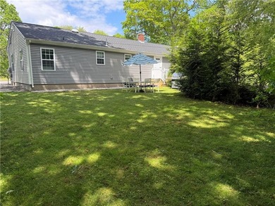 Located in the heart of Narragansett Pier. Beautifully renovated - photo 28