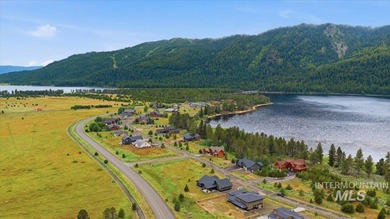 Escape to the heart of Idaho's mountain playground with this - photo 29