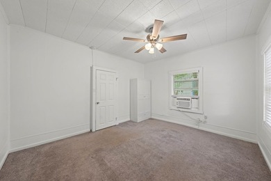 Charming cottage-style home on an oversized corner lot with - photo 6