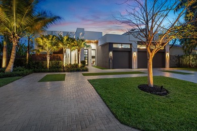Chic, Modern Residence artfully crafted by award-winning - photo 1