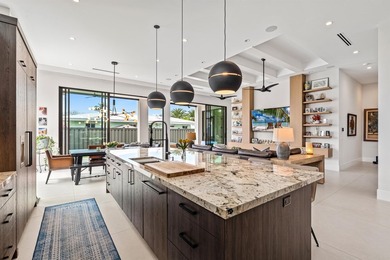 Chic, Modern Residence artfully crafted by award-winning - photo 9