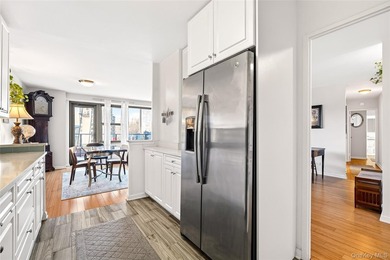 Experience the luxury living at the distinguished ?o-op. Nestled - photo 11