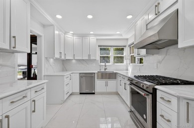 Prime Lake Success / University Gardens Location - Exceptional - photo 11