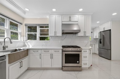 Prime Lake Success / University Gardens Location - Exceptional - photo 12
