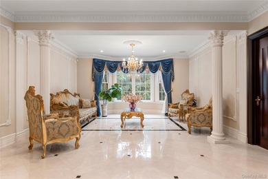 Welcome to 28 Whitney Circle, a breathtaking custom brick - photo 4