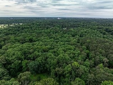 This hidden gem is waiting for you! Here is a unique opportunity - photo 24