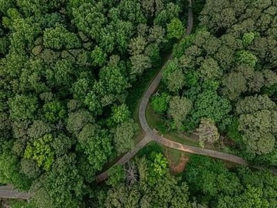 This hidden gem is waiting for you! Here is a unique opportunity - photo 25