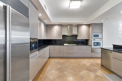 MUST SELL! SPACIOUS 3BED(EN SUITE) PLUS DEN/MEDIA RM/4TH BED. 3