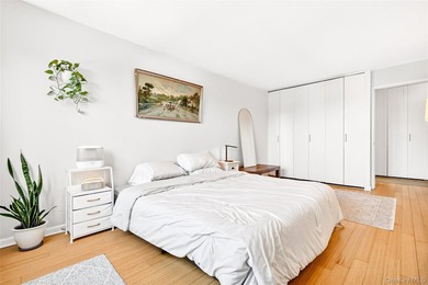 Experience the luxury living at the distinguished ?o-op. Nestled - photo 26