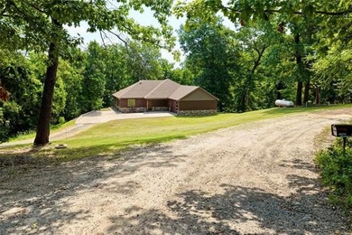 EXPERIENCE THE BEST OF LAKE EUFAULA, OK, IN YOUR WATERFRONT HOME - photo 6