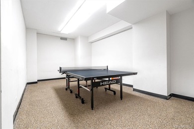 Experience the luxury living at the distinguished ?o-op. Nestled - photo 28