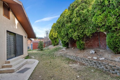 Beautiful midcentury modern rambler tucked away on a quiet - photo 31