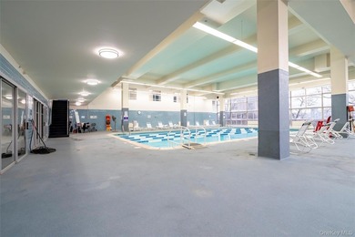 Experience the luxury living at the distinguished ?o-op. Nestled - photo 35