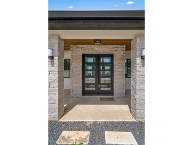 Views for Days! New construction 4bed/5.5 bath, on 1.07 acres - photo 7