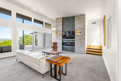 Views for Days! New construction 4bed/5.5 bath, on 1.07 acres - photo 8