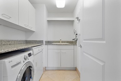 MUST SELL! SPACIOUS 3BED(EN SUITE) PLUS DEN/MEDIA RM/4TH BED. 3