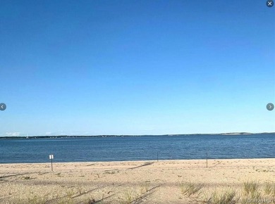 Your North Fork Escape Awaits...Discover the charm of coastal - photo 5