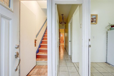Welcome to 150 Ridgewood Avenue, a spacious fully detached - photo 12