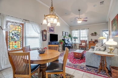 Enjoy low-maintenance living in this well-maintained 3-bedroom - photo 12